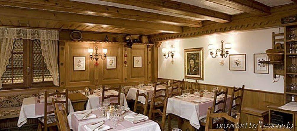 Petit Helvetia Budget Hotel Zermatt Restaurant bilde