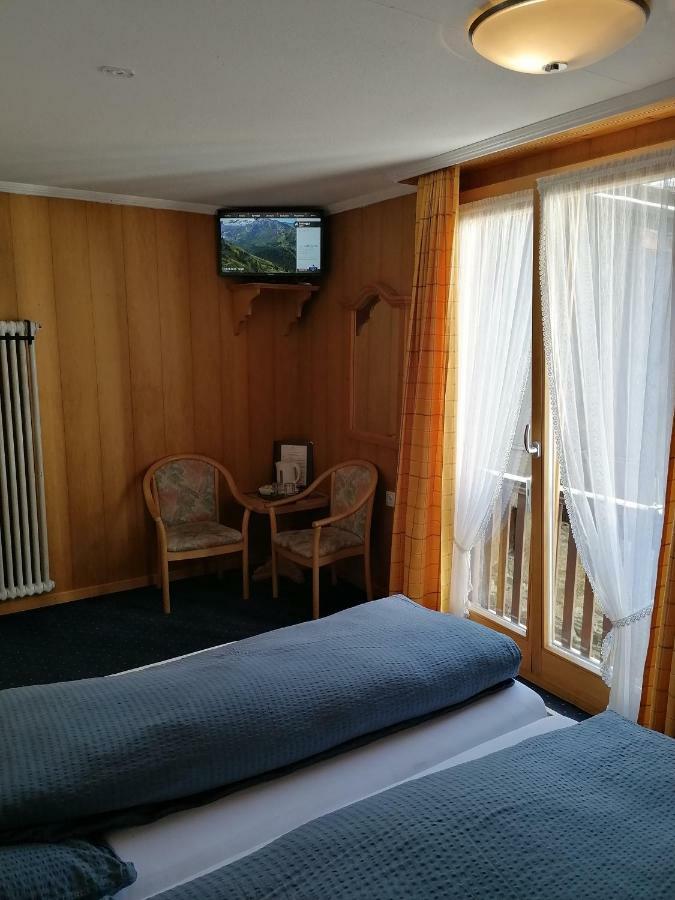 Petit Helvetia Budget Hotel Zermatt Eksteriør bilde