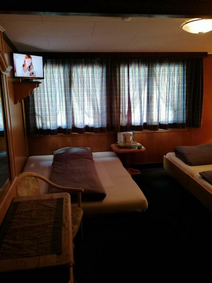 Petit Helvetia Budget Hotel Zermatt Eksteriør bilde