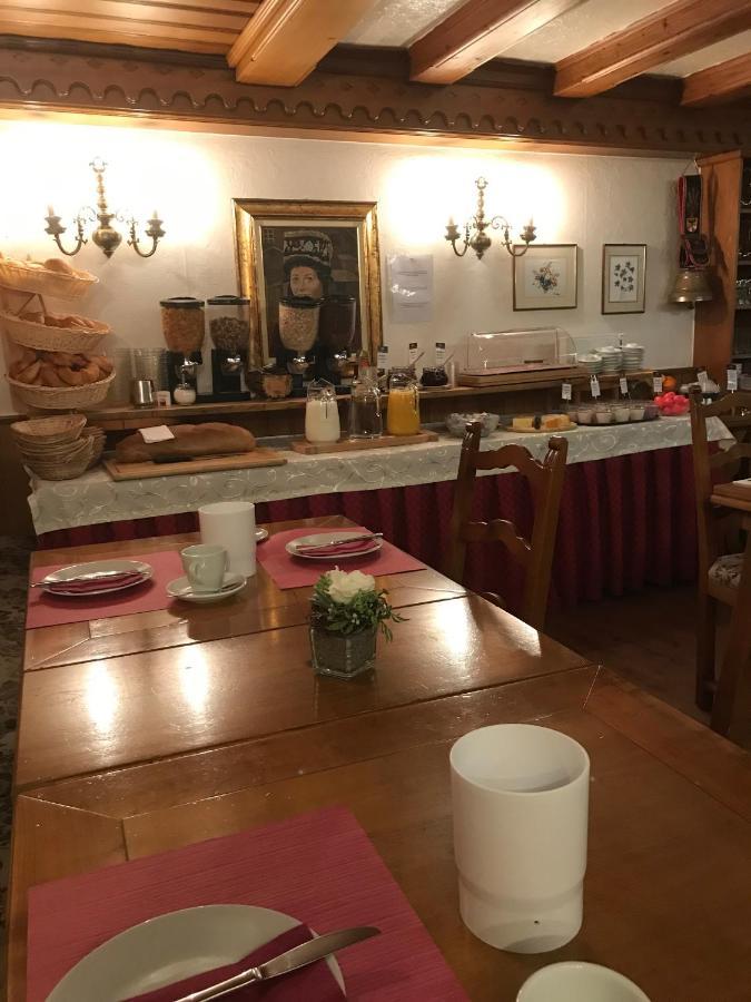 Petit Helvetia Budget Hotel Zermatt Eksteriør bilde