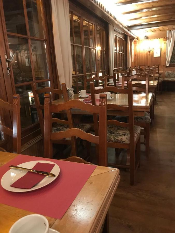 Petit Helvetia Budget Hotel Zermatt Eksteriør bilde